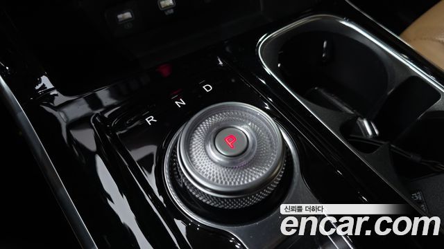 Kia Canival 2023 — photo 12