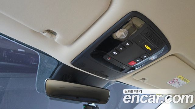Kia Canival 2023 — photo 25