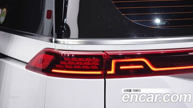 Kia Canival 2023 — photo 9