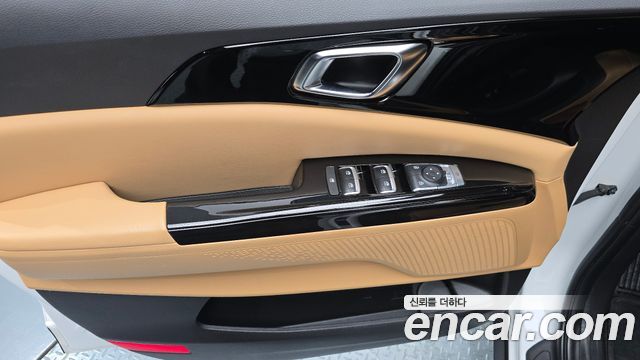 Kia Canival 2023 — photo 14