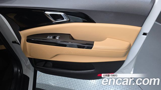 Kia Canival 2023 — photo 15