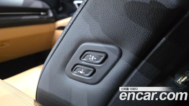 Kia Canival 2023 — photo 28