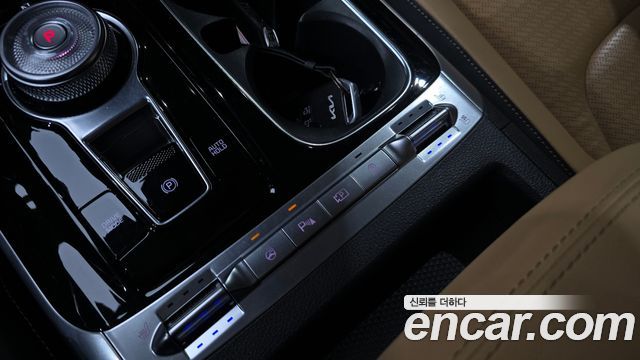 Kia Canival 2023 — photo 29
