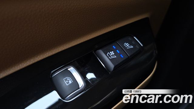 Kia Canival 2023 — photo 31