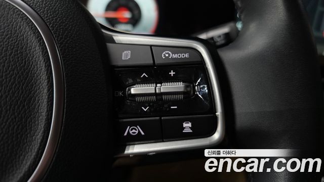 Kia Canival 2023 — photo 33