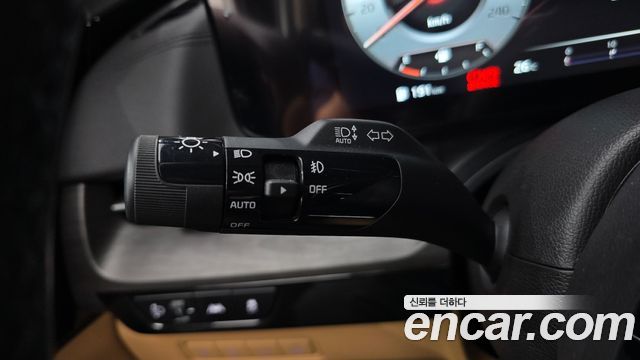 Kia Canival 2023 — photo 34
