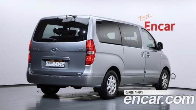 Hyundai Starex 2013 — photo 2