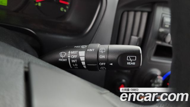 Hyundai Starex 2013 — photo 17