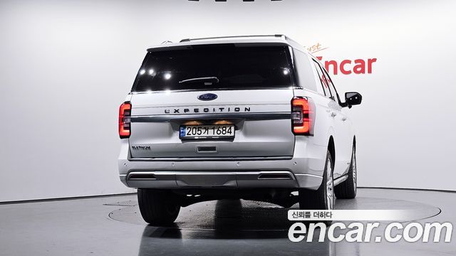 Ford Expedition 2023 — photo 4
