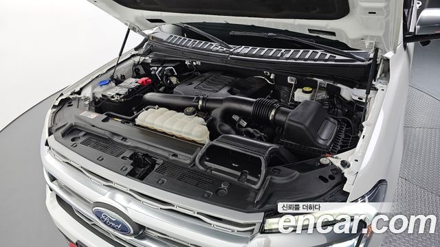 Ford Expedition 2023 — photo 6