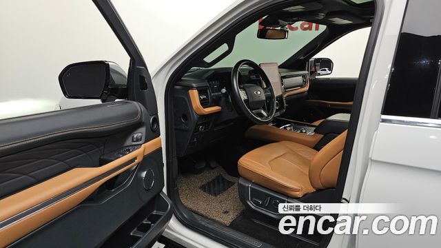 Ford Expedition 2023 — photo 13