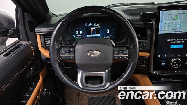Ford Expedition 2023 — photo 18