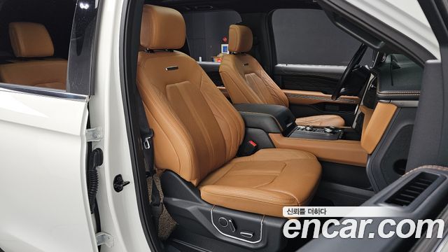 Ford Expedition 2023 — photo 16