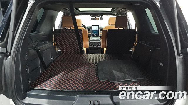 Ford Expedition 2023 — photo 34