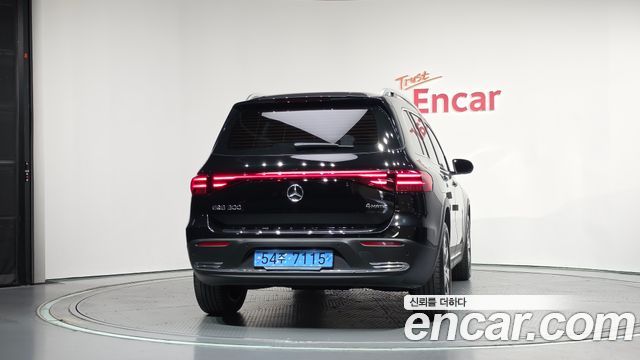 Mercedes-Benz EQB 2026 — photo 4