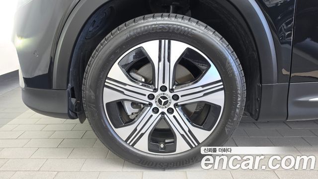 Mercedes-Benz EQB 2026 — photo 5