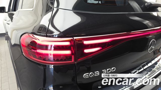 Mercedes-Benz EQB 2026 — photo 9