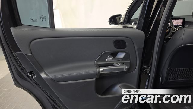 Mercedes-Benz EQB 2026 — photo 15