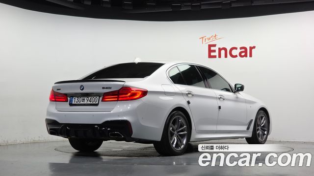 BMW 5-Series 2018 — photo 2