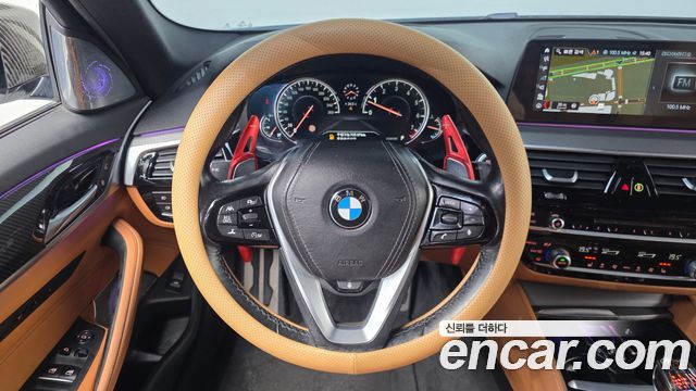 BMW 5-Series 2018 — photo 19