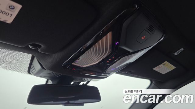 BMW 5-Series 2018 — photo 23
