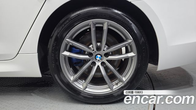 BMW 5-Series 2018 — photo 7