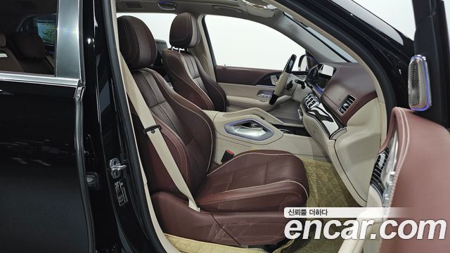 Mercedes-Benz GLS-Class 2023 — photo 13