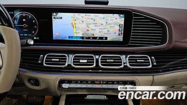 Mercedes-Benz GLS-Class 2023 — photo 20