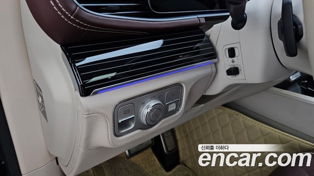 Mercedes-Benz GLS-Class 2023 — photo 29