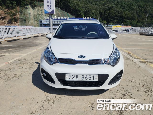 Kia pride 2014 — photo 5