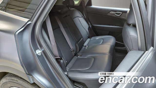 Kia Sportage 2023 — photo 17