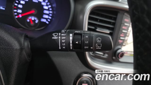Kia Sorento 2018 — photo 23