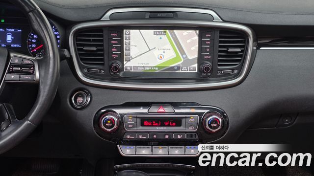 Kia Sorento 2018 — photo 32