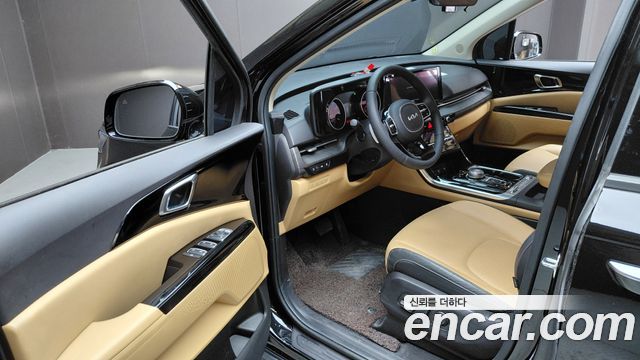 Kia Canival 2023 — photo 13
