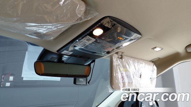 Kia Canival 2023 — photo 22