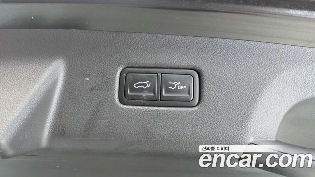 Kia Canival 2023 — photo 23