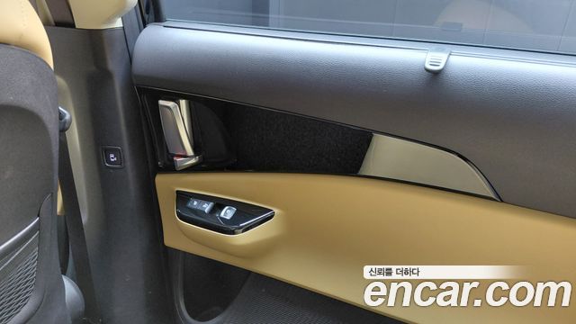 Kia Canival 2023 — photo 15