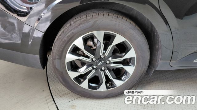 Kia Canival 2023 — photo 27