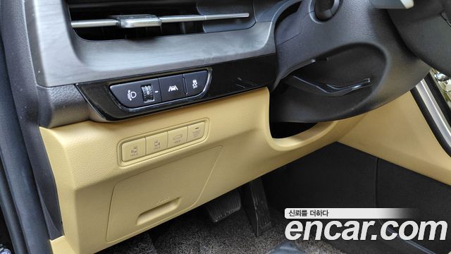 Kia Canival 2023 — photo 29