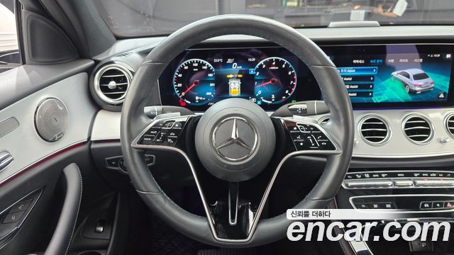 Mercedes-Benz E-Class 2021 — photo 19