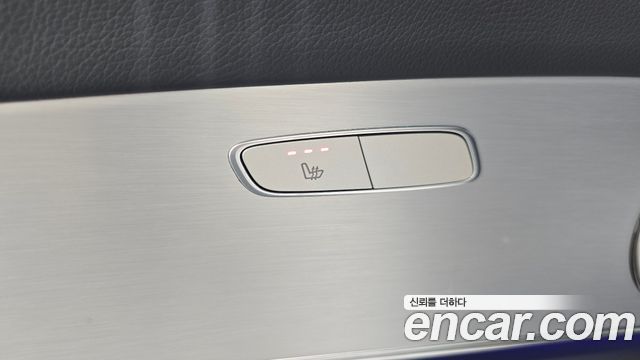Mercedes-Benz E-Class 2021 — photo 28