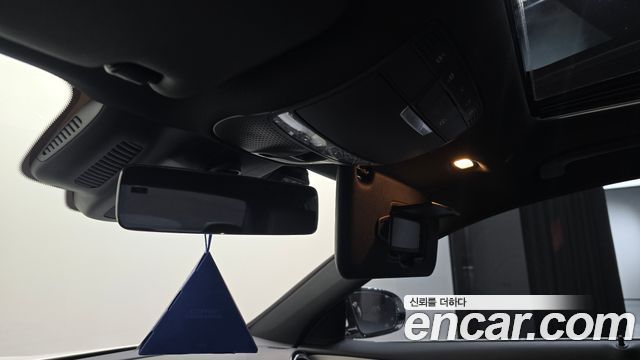Mercedes-Benz E-Class 2021 — photo 30