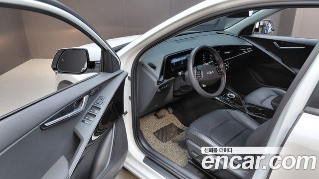 Kia Niro 2024 — photo 13