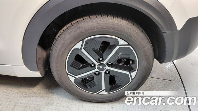 Kia Niro 2024 — photo 7