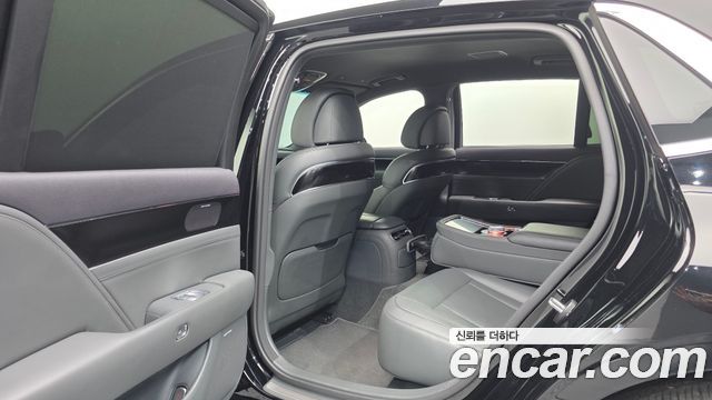 Genesis G90 2022 — photo 23