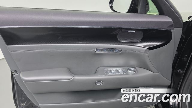 Genesis G90 2022 — photo 14