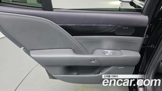 Genesis G90 2022 — photo 15