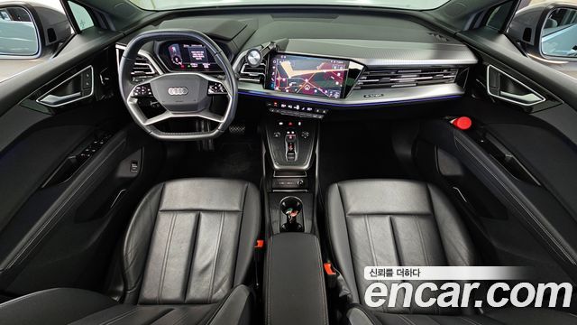 Audi Q4 e-tron 2023 — photo 10