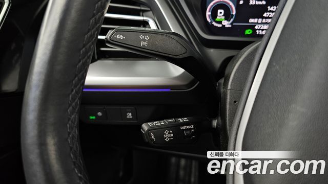 Audi Q4 e-tron 2023 — photo 25