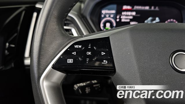 Audi Q4 e-tron 2023 — photo 27